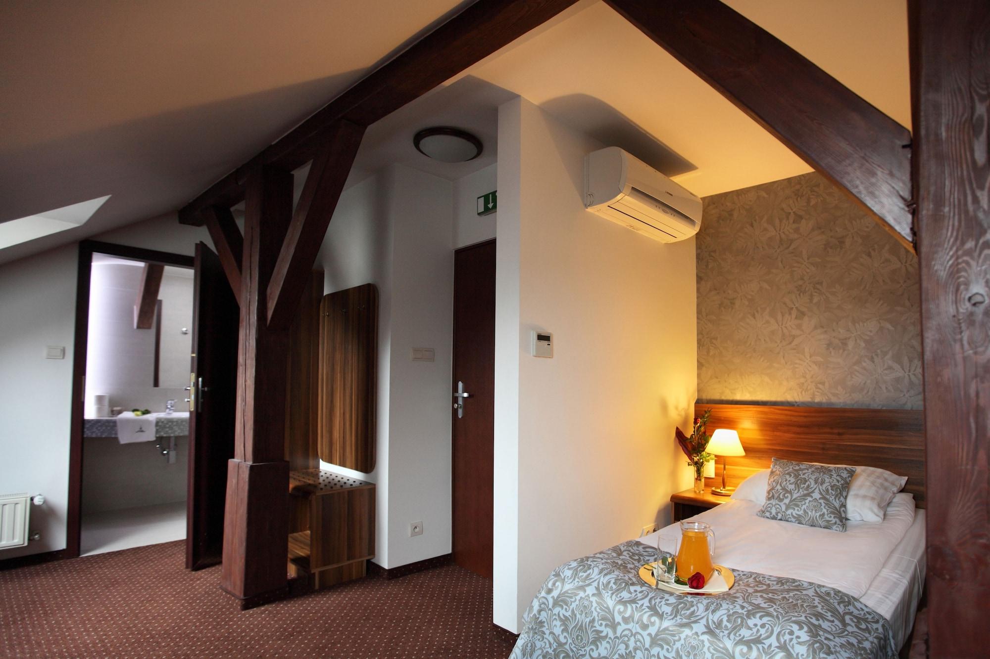 Hotel Wit Stwosz Kraków Exteriör bild
