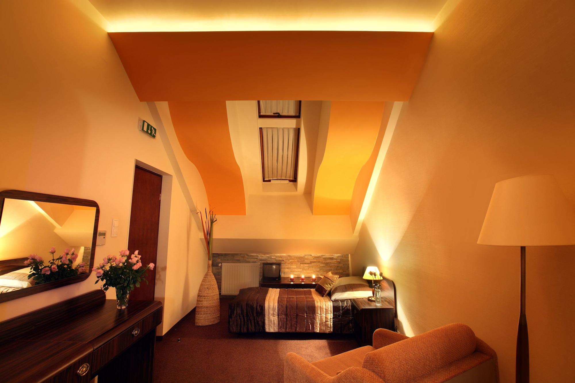 Hotel Wit Stwosz Kraków Rum bild